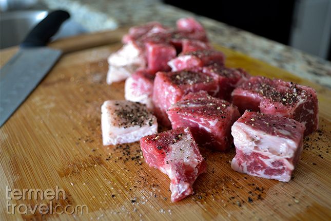 Meat for Ghormeh Sabzi | Termeh Travel