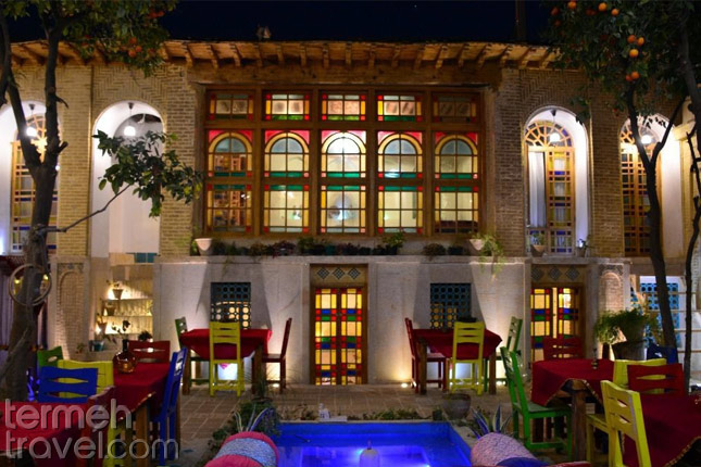 Seven Color Hostel in Shiraz-Best Hotels and Hostels in Shiraz- Termeh Travel