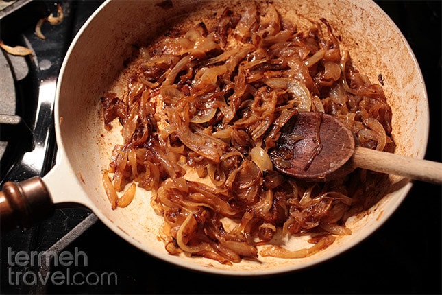 Caramelized Onion-khoresht Gheymeh - Termeh Travel