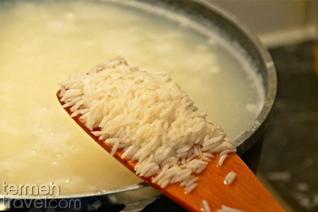 Cooking rice- - Termeh Travel