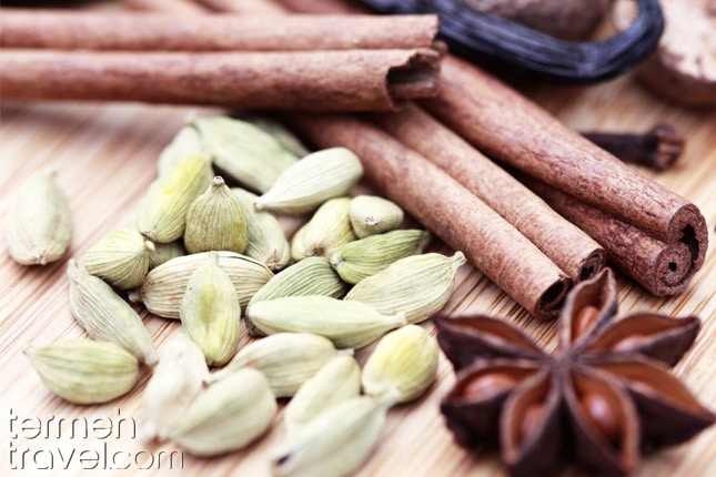 Cardamom and cinnamon for Qottab- Termeh Travel