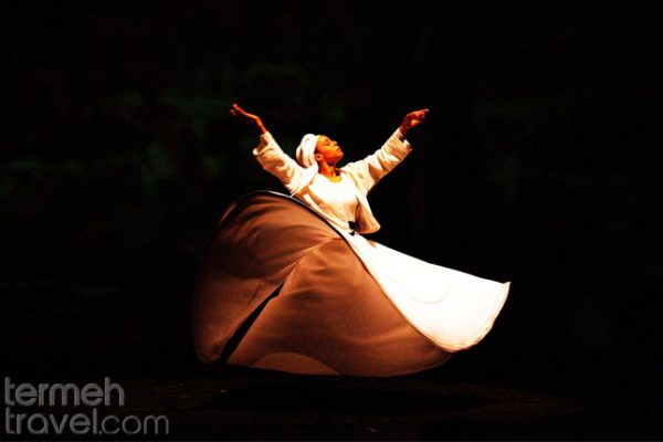 Fascinating Rumi Stories About Love, Truth, and Life
